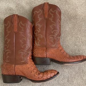 Handmade mens leather cowboy boots. Alligator stamped toe. Men’s 10.5